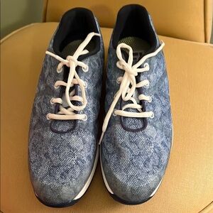 FJ blue faux skin ladies 8.5 golf shoe size